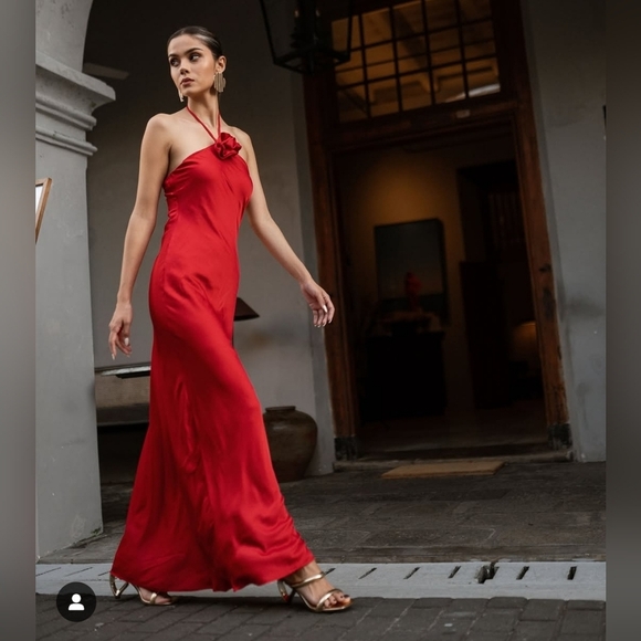 Wayf Dresses & Skirts - WAYF-NWOT The Adele Rosette Satin Gown in Red